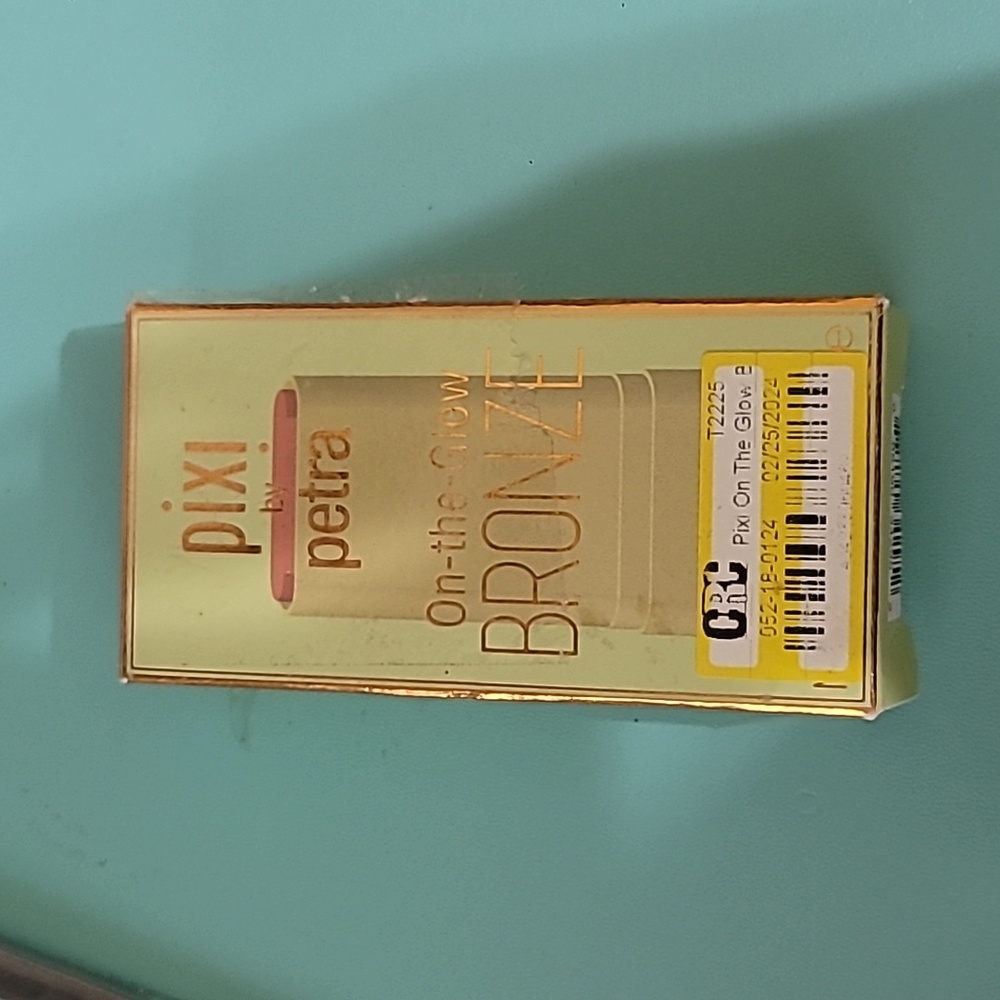 Pixi On-the-Glow Bronze Tinted Moisture Stick - Softglow By Petra - Picture 3 of 5